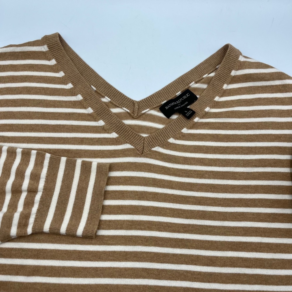 Cozy V-Neck Banana Republic Women's Large Forever Sweater White Beige Striped